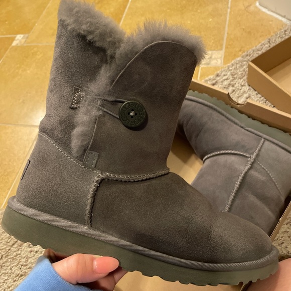 UGG Shoes - Bailey button UGG boots